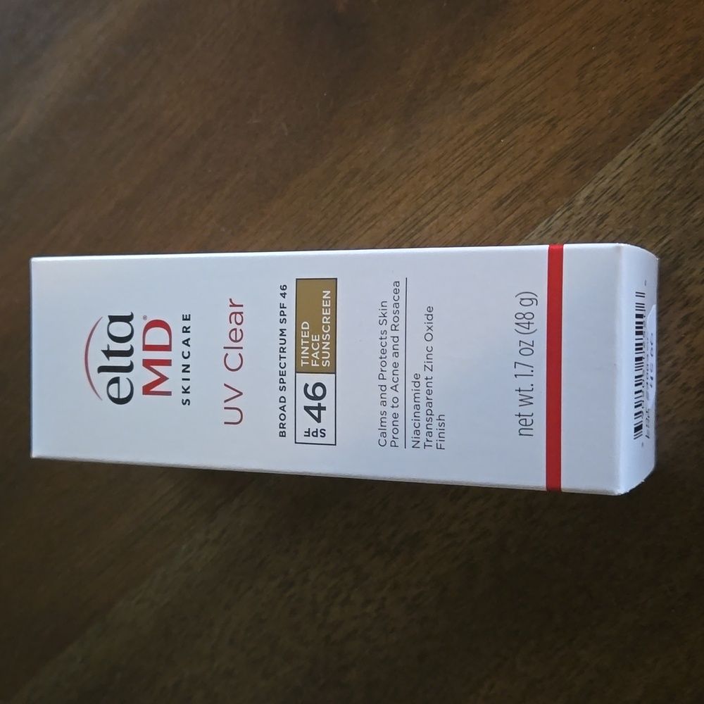 EltaMD UV Clear tinted sunscreen,  SPF 46